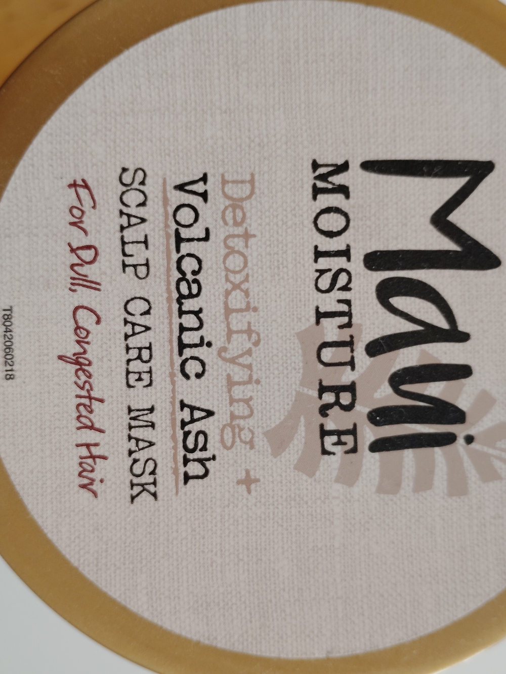 Maji Moisture Volcanic Ash Scalp Care Mask - Beige & Gold